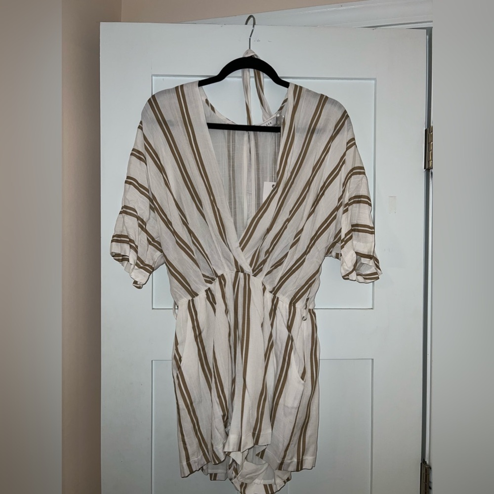 Lulu’s Seaside Tide Taupe and White Striped Surplice Romper in Medium OBO